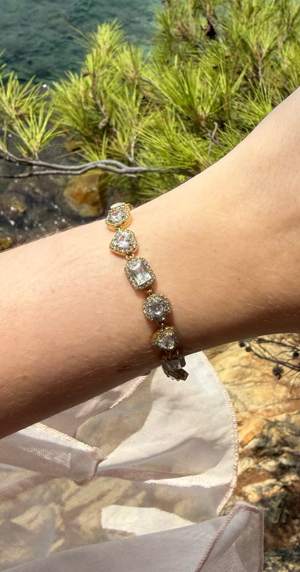 Bracelet Strass, doré, en acier inoxydable, orné de pierres scintillantes en forme de cœur, de rectangle et de rond