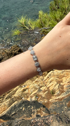 Bracelet Strass, argenté, en acier inoxydable, orné de pierres scintillantes en forme de cœur, de rectangle et de rond